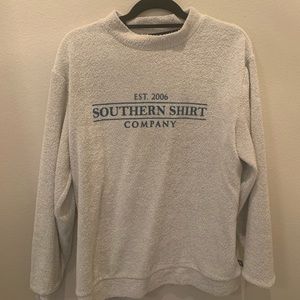 southern shirt co pullover | size L |